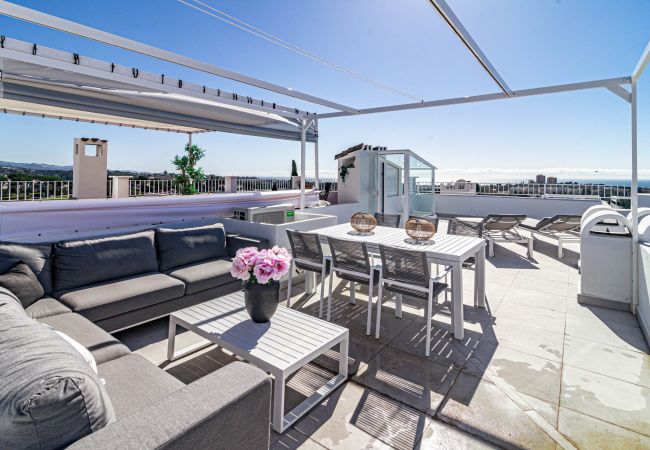 Lägenhet i Marbella - Exclusively Modern 2-Bedroom Apartment in Aloha Pueblo Lägenhet i Marbella - Exclusively Modern 2-Bedroom Apartment in Aloha Pueblo