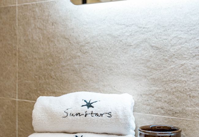 Lägenhet i Marbella - Exclusively Modern 2-Bedroom Apartment in Aloha Pueblo Lägenhet i Marbella - Exclusively Modern 2-Bedroom Apartment in Aloha Pueblo