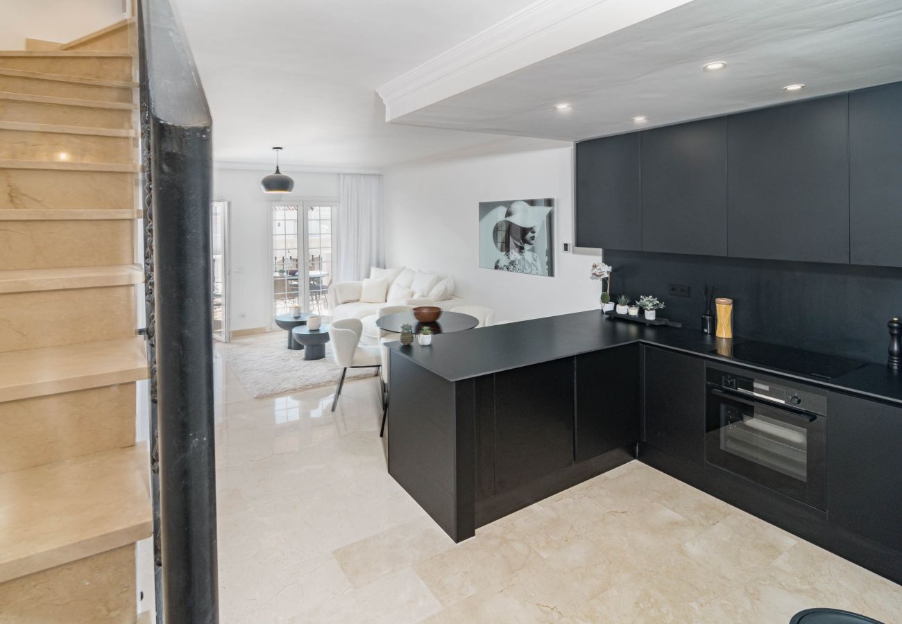 Lägenhet i Marbella - Exclusively Modern 2-Bedroom Apartment in Aloha Pueblo Lägenhet i Marbella - Exclusively Modern 2-Bedroom Apartment in Aloha Pueblo