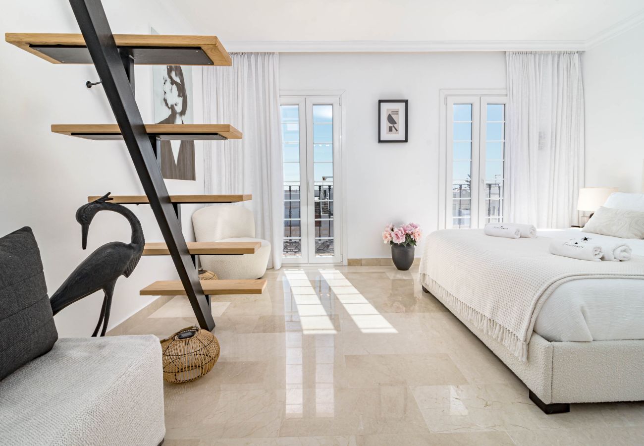 Lägenhet i Marbella - Exclusively Modern 2-Bedroom Apartment in Aloha Pueblo Lägenhet i Marbella - Exclusively Modern 2-Bedroom Apartment in Aloha Pueblo