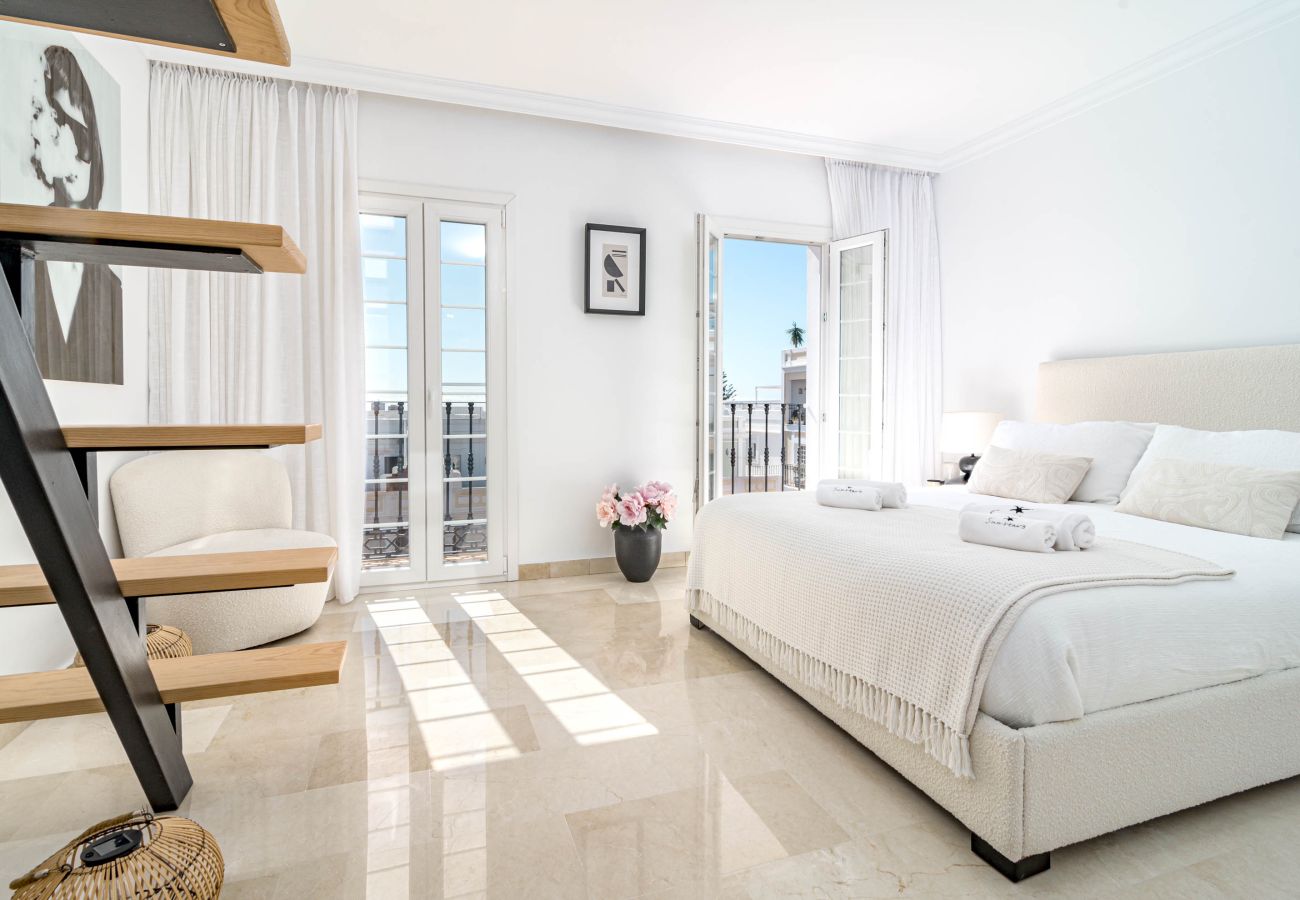 Lägenhet i Marbella - Exclusively Modern 2-Bedroom Apartment in Aloha Pueblo Lägenhet i Marbella - Exclusively Modern 2-Bedroom Apartment in Aloha Pueblo