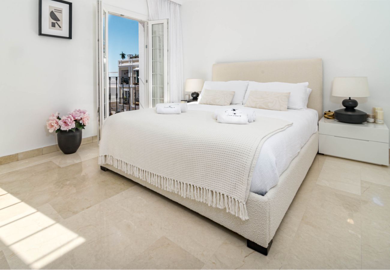 Lägenhet i Marbella - Exclusively Modern 2-Bedroom Apartment in Aloha Pueblo Lägenhet i Marbella - Exclusively Modern 2-Bedroom Apartment in Aloha Pueblo