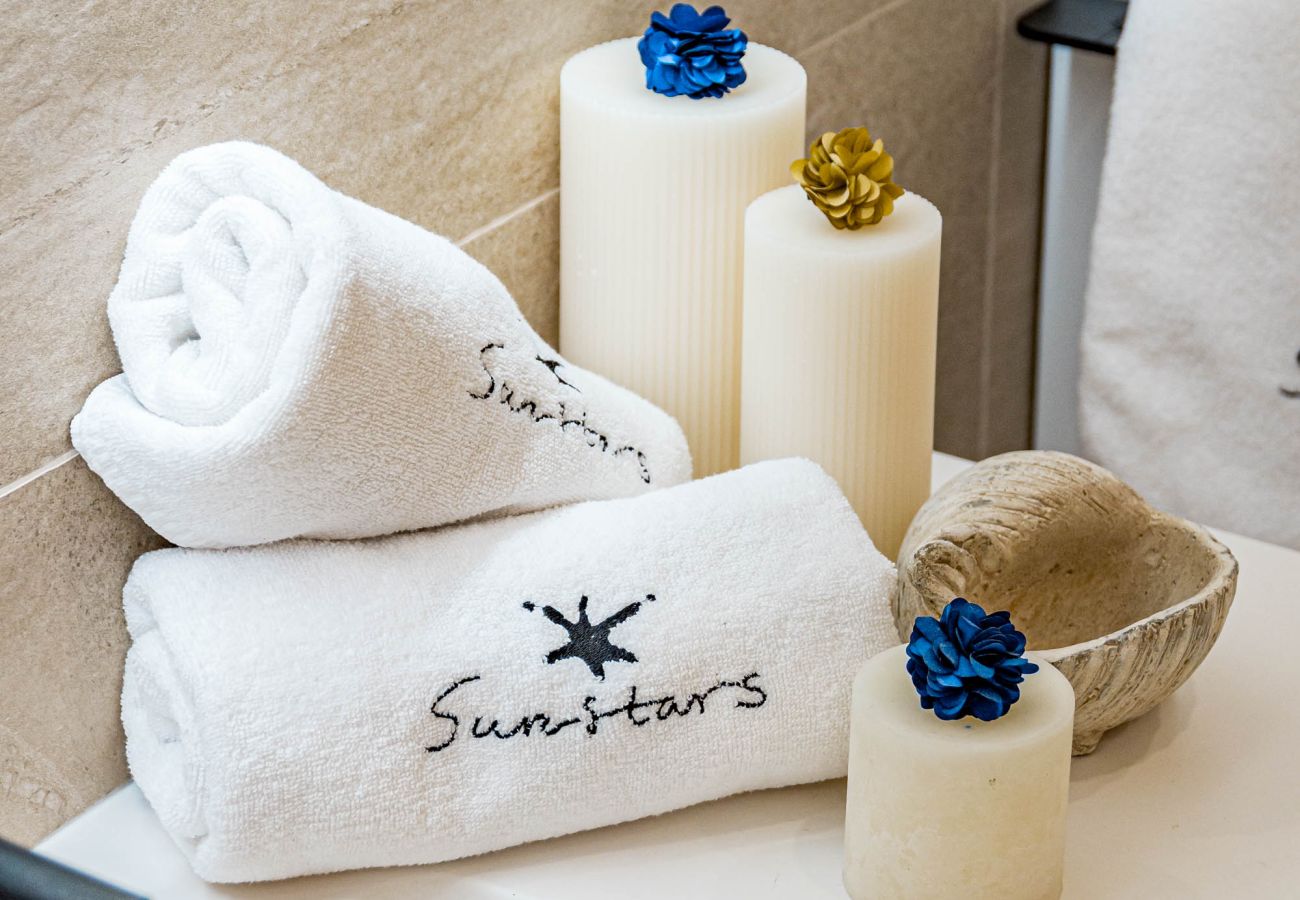 Lägenhet i Marbella - Exclusively Modern 2-Bedroom Apartment in Aloha Pueblo Lägenhet i Marbella - Exclusively Modern 2-Bedroom Apartment in Aloha Pueblo