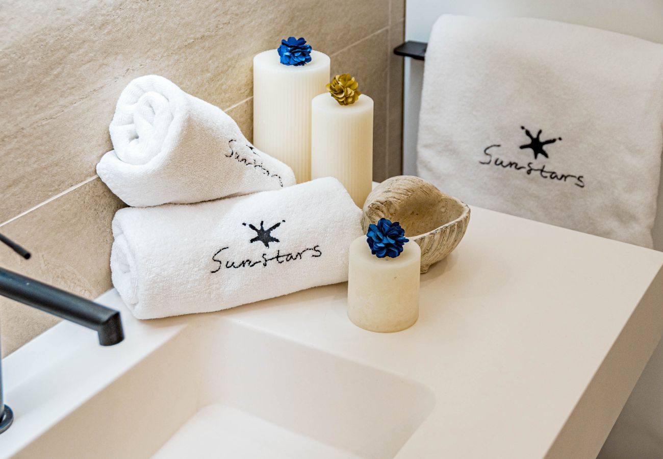 Lägenhet i Marbella - Exclusively Modern 2-Bedroom Apartment in Aloha Pueblo Lägenhet i Marbella - Exclusively Modern 2-Bedroom Apartment in Aloha Pueblo