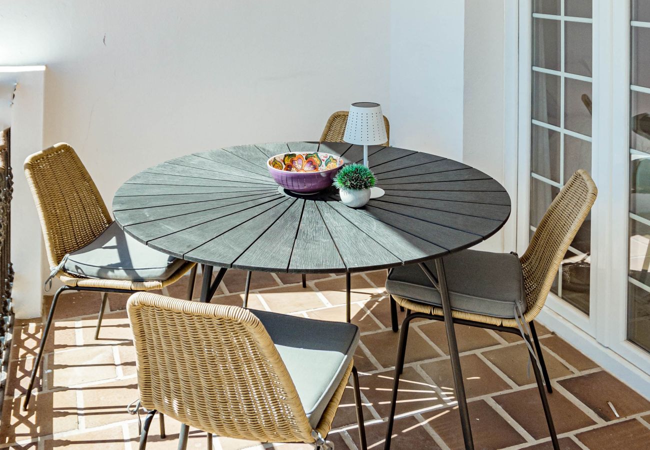 Lägenhet i Marbella - Exclusively Modern 2-Bedroom Apartment in Aloha Pueblo Lägenhet i Marbella - Exclusively Modern 2-Bedroom Apartment in Aloha Pueblo