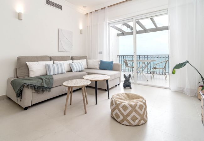 Lägenhet i Estepona - Beach front apartment in Estepona with sea views  Lägenhet i Estepona - Beach front apartment in Estepona with sea views