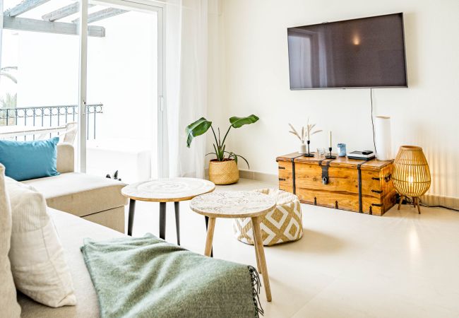 Lägenhet i Estepona - Beach front apartment in Estepona with sea views  Lägenhet i Estepona - Beach front apartment in Estepona with sea views