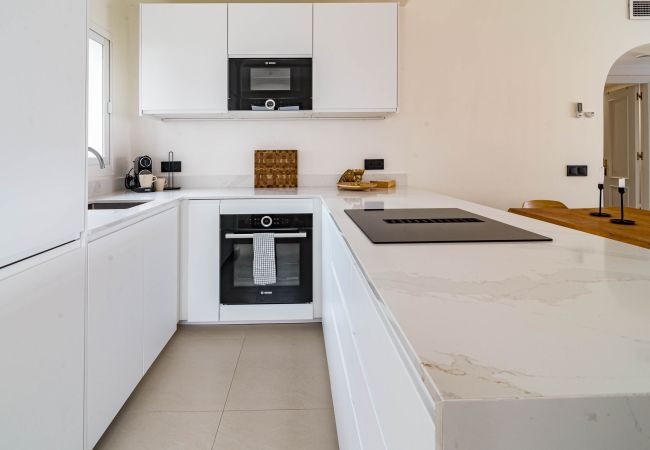 Lägenhet i Estepona - Beach front apartment in Estepona with sea views  Lägenhet i Estepona - Beach front apartment in Estepona with sea views