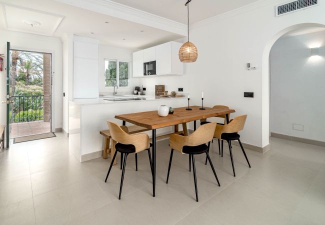 Lägenhet i Estepona - Beach front apartment in Estepona with sea views  Lägenhet i Estepona - Beach front apartment in Estepona with sea views