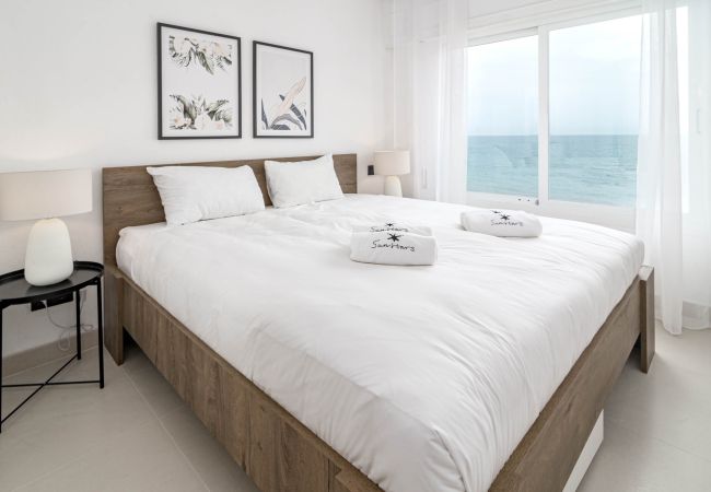Lägenhet i Estepona - Beach front apartment in Estepona with sea views  Lägenhet i Estepona - Beach front apartment in Estepona with sea views