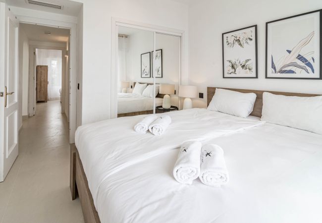 Lägenhet i Estepona - Beach front apartment in Estepona with sea views  Lägenhet i Estepona - Beach front apartment in Estepona with sea views