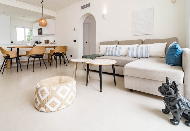 Lägenhet i Estepona - Beach front apartment in Estepona with sea views  Lägenhet i Estepona - Beach front apartment in Estepona with sea views