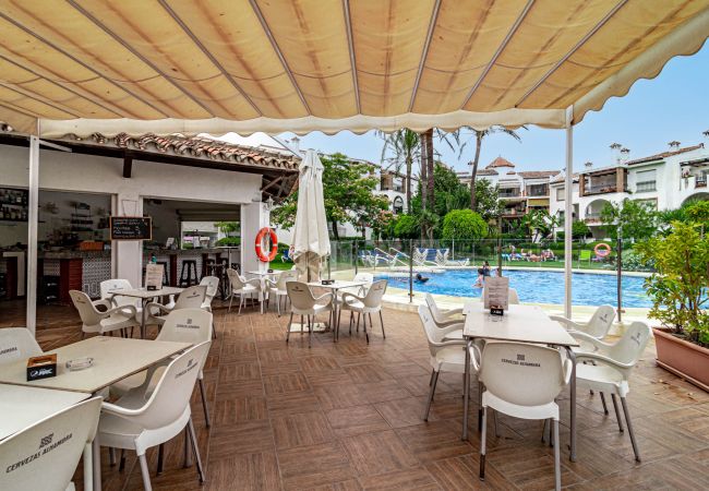 Lägenhet i Estepona - Beach front apartment in Estepona with sea views  Lägenhet i Estepona - Beach front apartment in Estepona with sea views