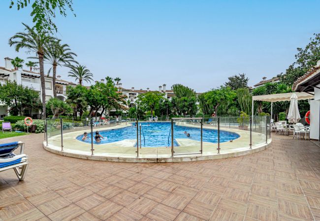 Lägenhet i Estepona - Beach front apartment in Estepona with sea views  Lägenhet i Estepona - Beach front apartment in Estepona with sea views