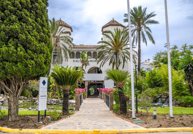 Lägenhet i Estepona - Beach front apartment in Estepona with sea views  Lägenhet i Estepona - Beach front apartment in Estepona with sea views