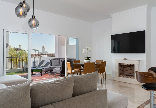 Lägenhet i Benahavís - Huge 3 bedroom with amazing outdoor space Lägenhet i Benahavís - Huge 3 bedroom with amazing outdoor space