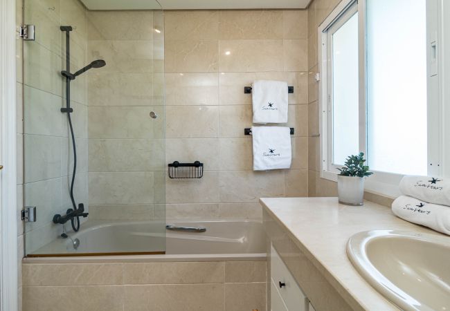 Lägenhet i Estepona - Estepona stylish beach front apartment Lägenhet i Estepona - Estepona stylish beach front apartment