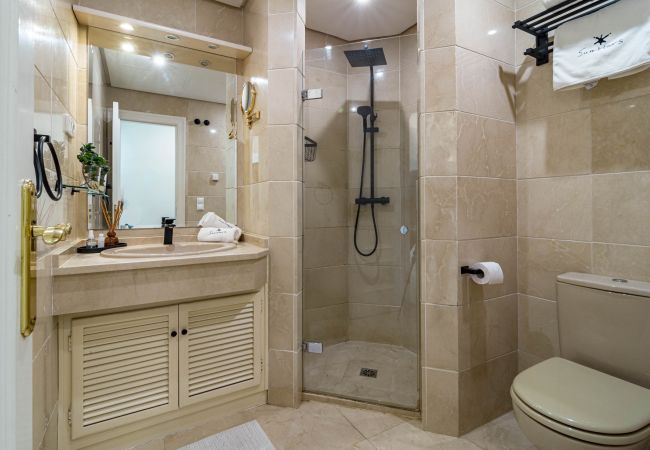 Lägenhet i Estepona - Estepona stylish beach front apartment Lägenhet i Estepona - Estepona stylish beach front apartment