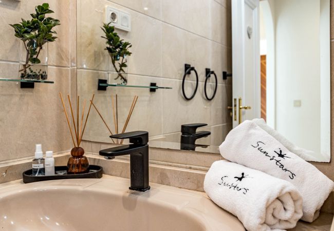 Lägenhet i Estepona - Estepona stylish beach front apartment Lägenhet i Estepona - Estepona stylish beach front apartment