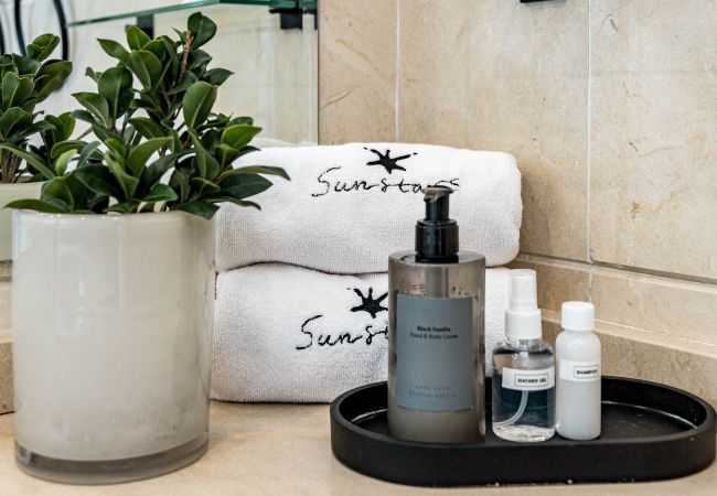 Lägenhet i Estepona - Estepona stylish beach front apartment Lägenhet i Estepona - Estepona stylish beach front apartment