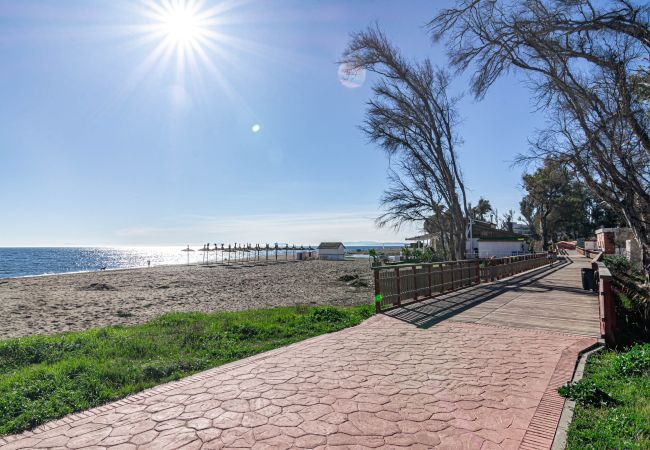 Lägenhet i Estepona - Estepona stylish beach front apartment Lägenhet i Estepona - Estepona stylish beach front apartment