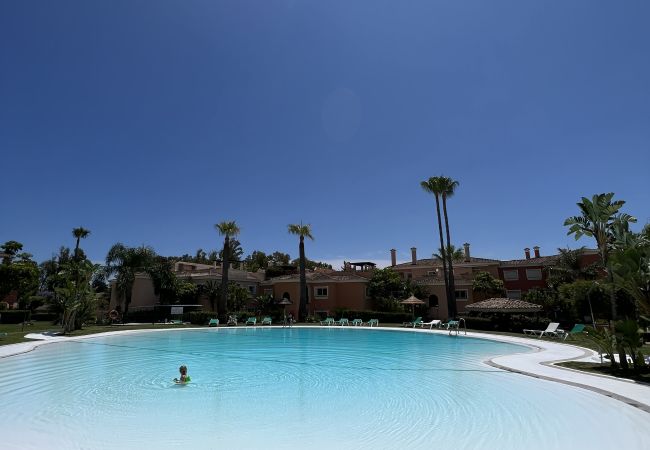 Lägenhet i Estepona - Estepona stylish beach front apartment Lägenhet i Estepona - Estepona stylish beach front apartment