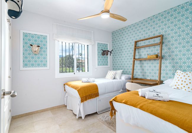 Radhus i San Pedro de Alcántara - Beach front townhouse with plunge pool  Radhus i San Pedro de Alcántara - Beach front townhouse with plunge pool