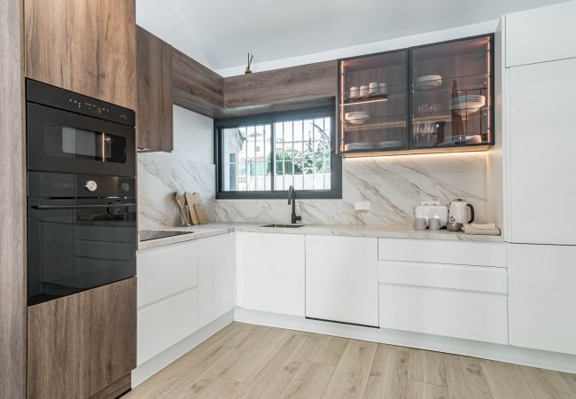 Lägenhet i Nueva andalucia - Modern apartment in prime location  Lägenhet i Nueva andalucia - Modern apartment in prime location