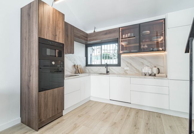 Lägenhet i Nueva andalucia - Modern apartment in prime location  Lägenhet i Nueva andalucia - Modern apartment in prime location