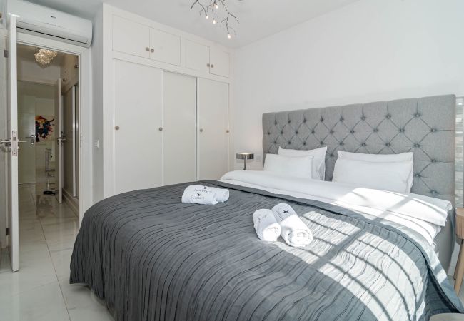Lägenhet i Estepona - Stylish Townhouse with Rooftop  Lägenhet i Estepona - Stylish Townhouse with Rooftop