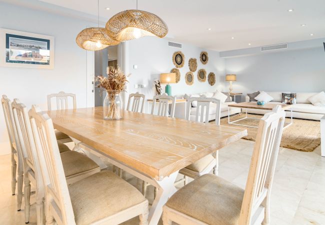 Villa i San Pedro de Alcántara - Huge townhouse with private pool and rooftop  Villa i San Pedro de Alcántara - Huge townhouse with private pool and rooftop